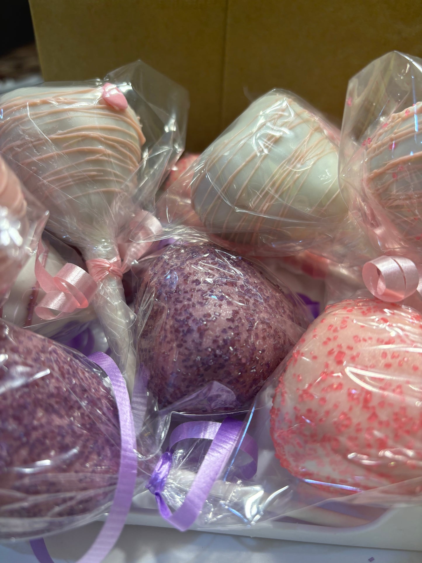Landie's Cake Pops Dozen